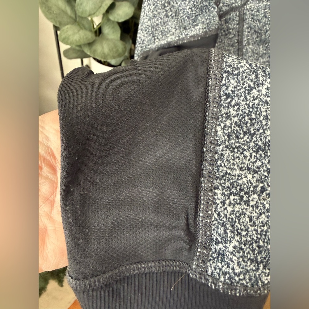 Lululemon Daily Practice
Jacket in Rio Mist - Picture 6 of 11